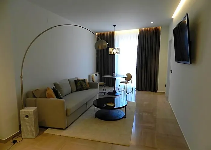Hotel Manel
