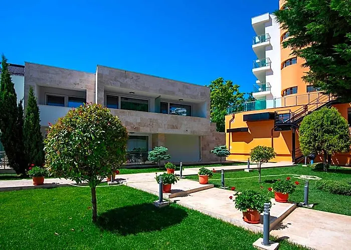 Hotel Saturn