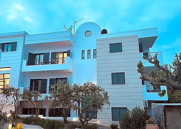Myrthe Apartments