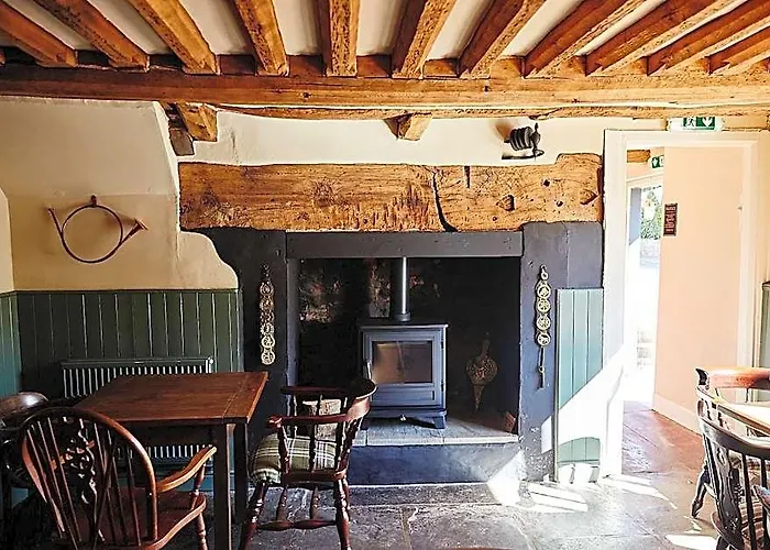 The Red Lion, Madley
