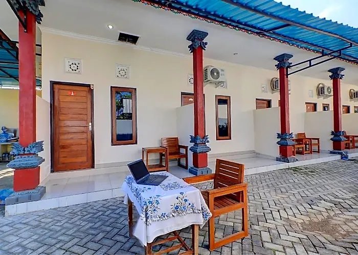 Oyo Life 92838 Kost Ibu Surya