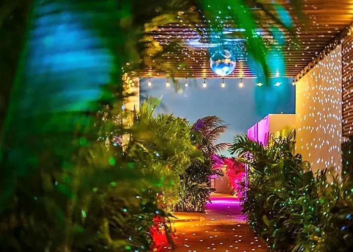 Privada Stays - Private Pools & Colorful-Chic Boutique Hotel
