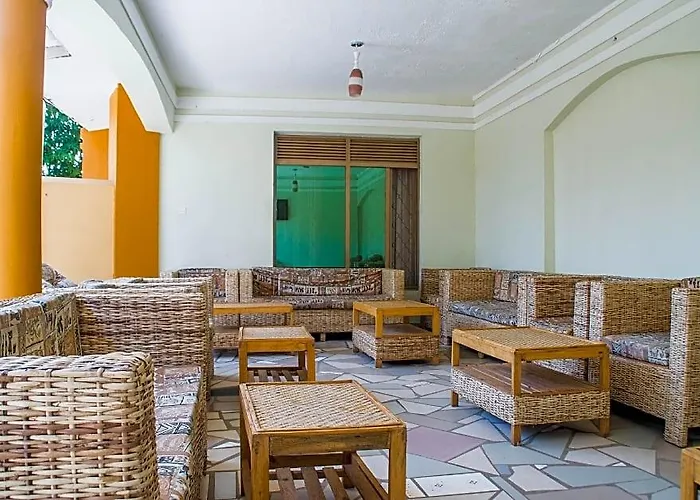 Tropical Suites Hotel