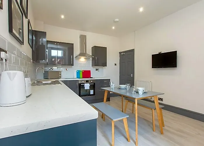 Townhouse @ 58 Brooklyn St - Crewe