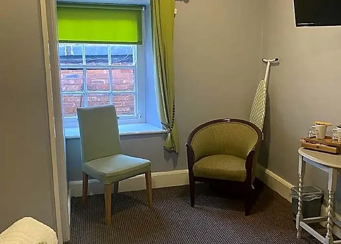 Turf Hotel