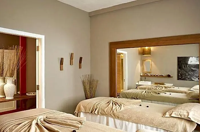 Friday Attitude Hotel