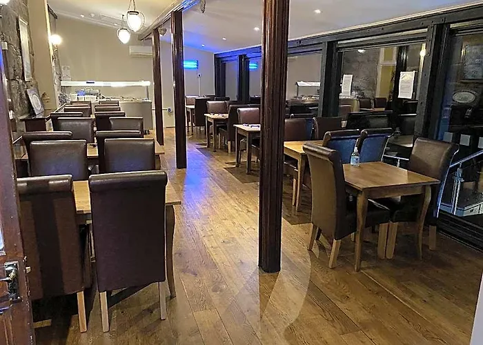 The Grapes Hotel