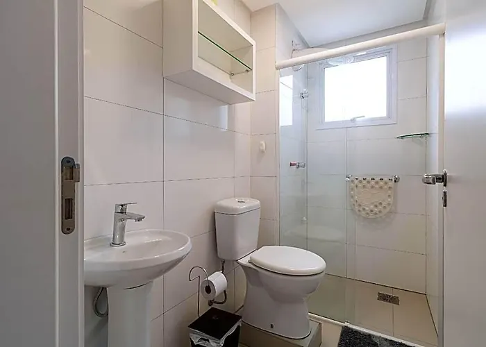 Apartamento Com 2 Dormitorios No Coracao Da Praia Grande - Torres/ Rs