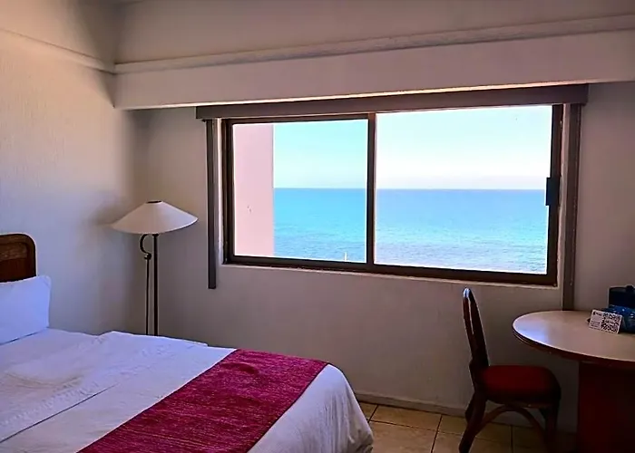 Hotel San Carlos Plaza