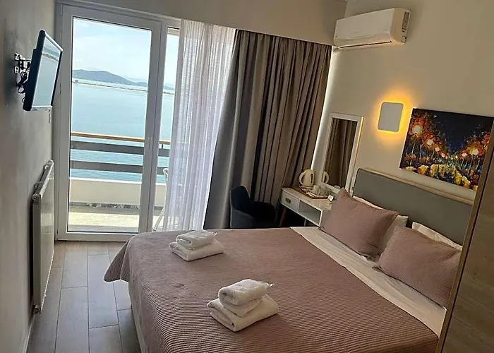 Hotel Avra