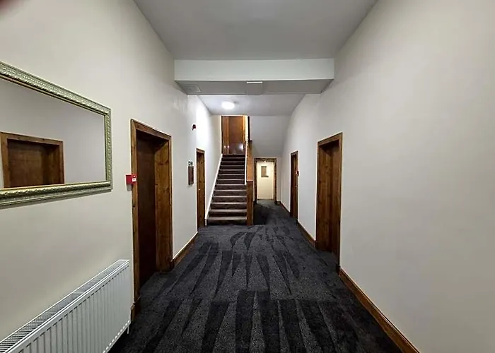 Douglas Hotel