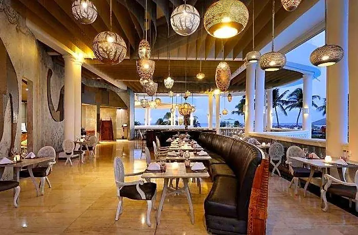 The Signature Level At Grand Palladium Lady Hamilton Resort & Spa
