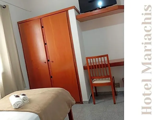 Mariachis Hotel