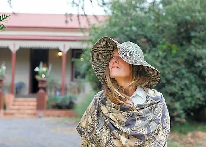 Summerlands - Country Luxe