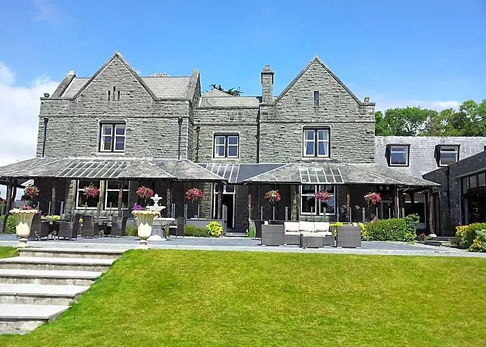 Bron Eifion Hotel