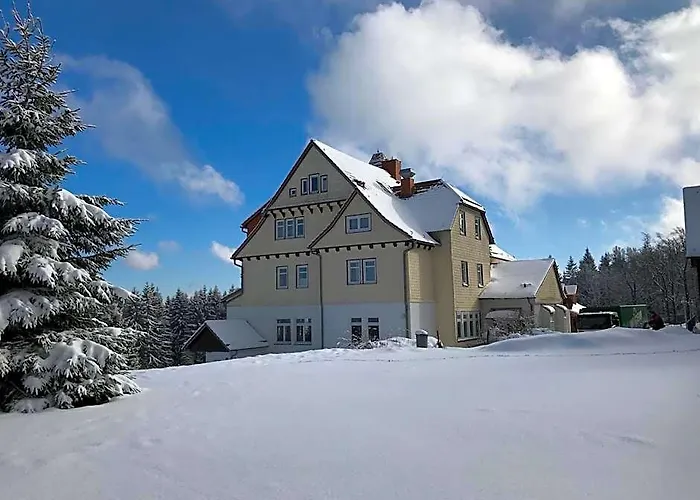 Hotel Und Berggasthof Spiessberghaus Am Rennsteig