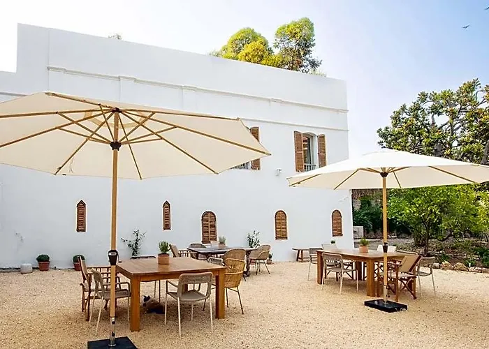 La Batisse En Blanc