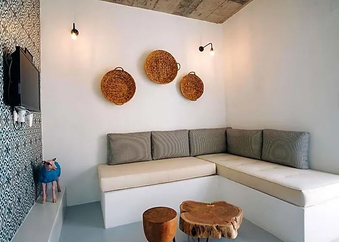 Mesanto Luxury Suites