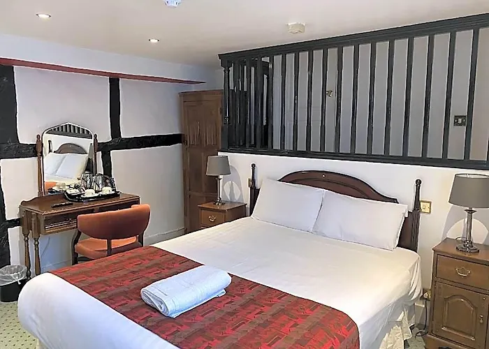 The George Hotel