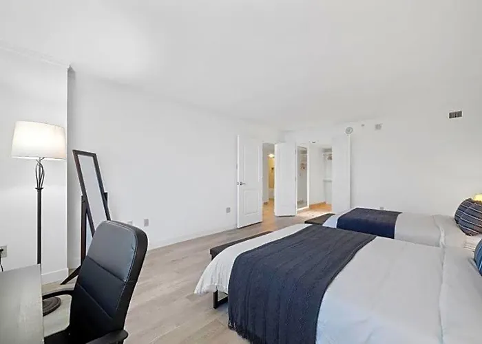 Cozysuites At Showboat