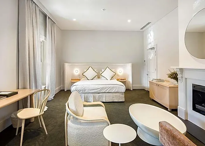 The Stirling Hotel