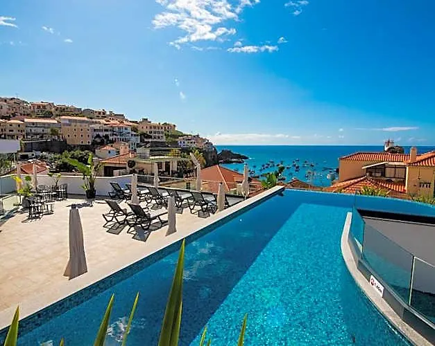 Pestana Fisherman Village