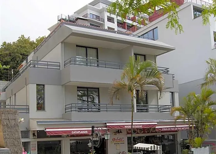 Apartamentos Turísticos Vitoria by Petit Hotels