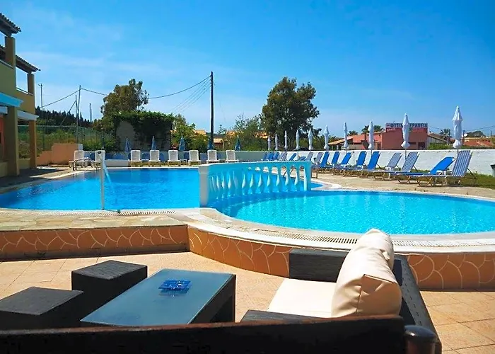 Alexis Pool Apartments