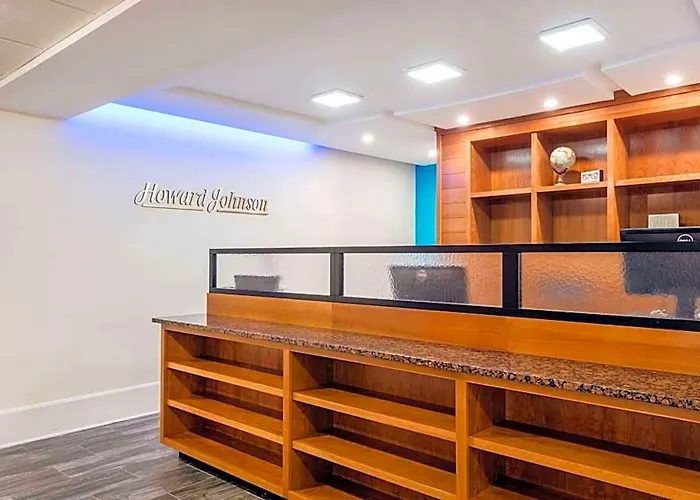Howard Johnson By Wyndham Quincy