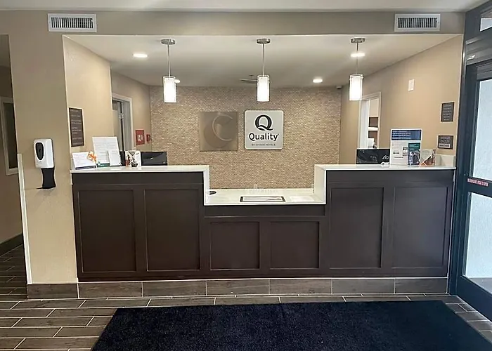 Quality Inn & Suites Spring Lake - Fayetteville Near Fort Bragg