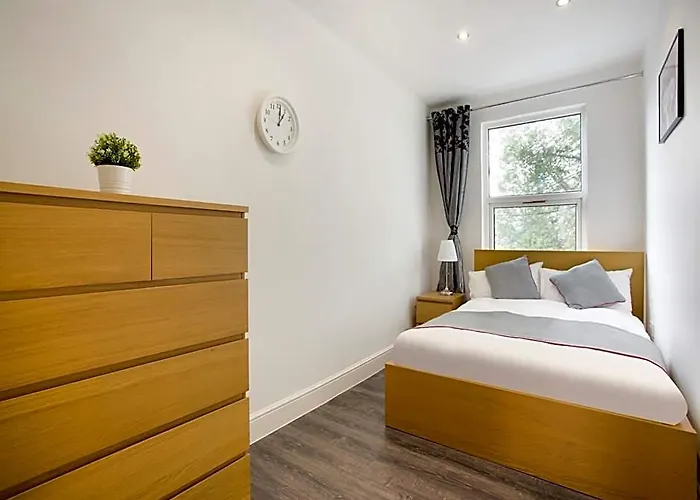 The Broadway Hotel - London Heathrow