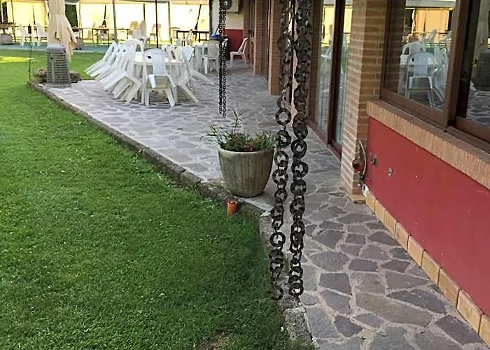 Hotel River