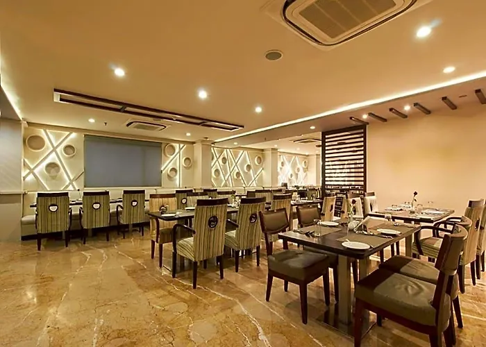 Royal Reve Hotel