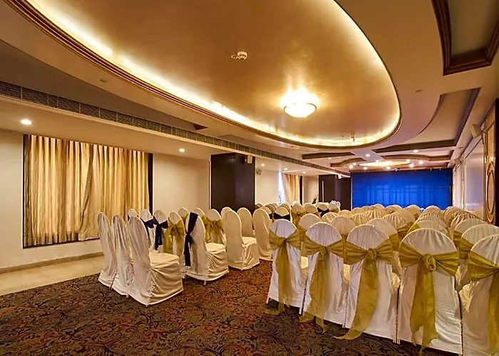 Royal Reve Hotel
