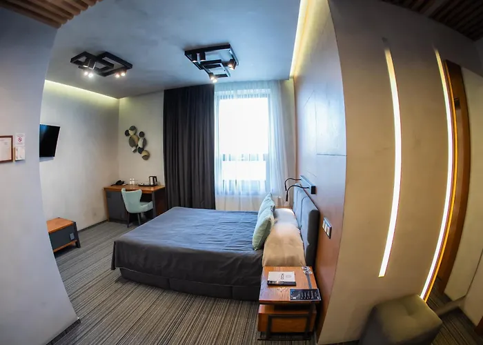 Mojo Hall Hotel
