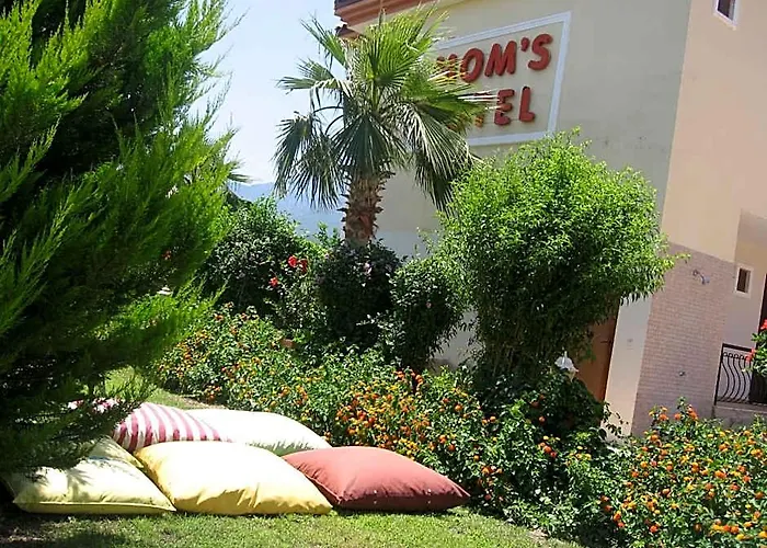 Mg Moms Hotel