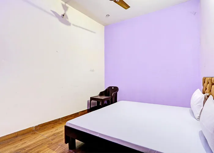 Hotel O New Paradise Guest House