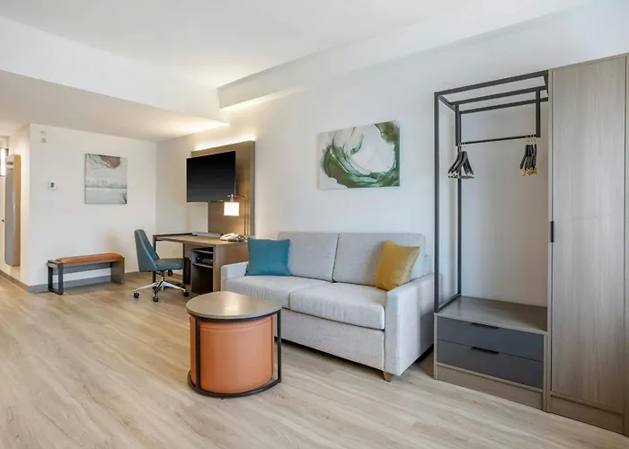 Four Points By Sheraton Newark Airport