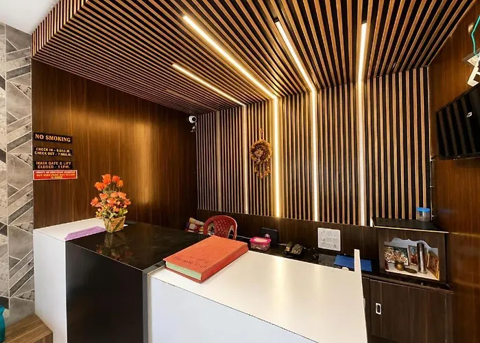 Goroomgo Sai Sandpiper: Beachfront Retreat Near Puri Temple