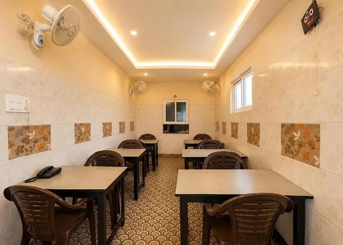 Goroomgo Sai Sandpiper ! Puri গোরুমগো সাই স্যান্ডপাইপার! পুরী Near-Sea-Sight-Beach-And-Temple-Spacious-Room With-Wifi-Restaurant-And-Parking-Facilities-Prime-Location-Best Hotel In Puri