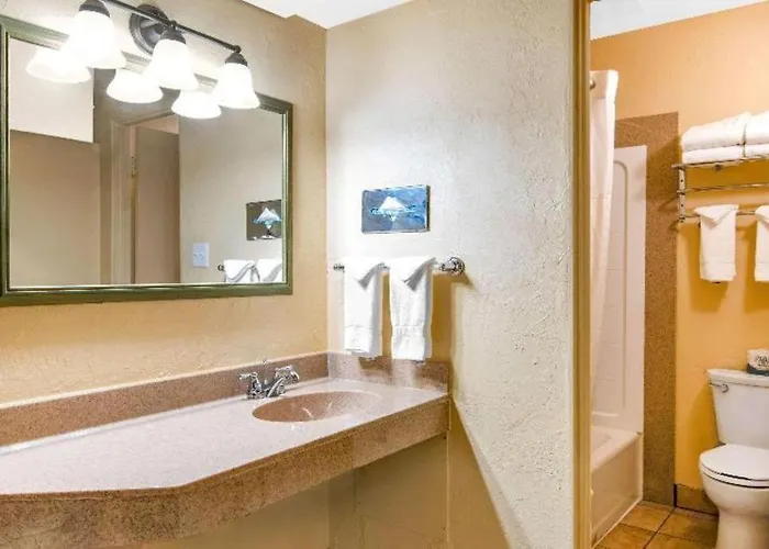Econo Lodge Inn & Suites Durango