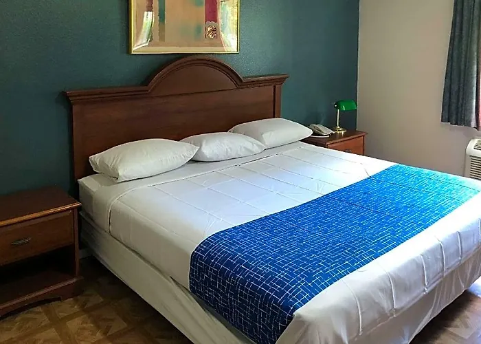 Rodeway Inn & Suites