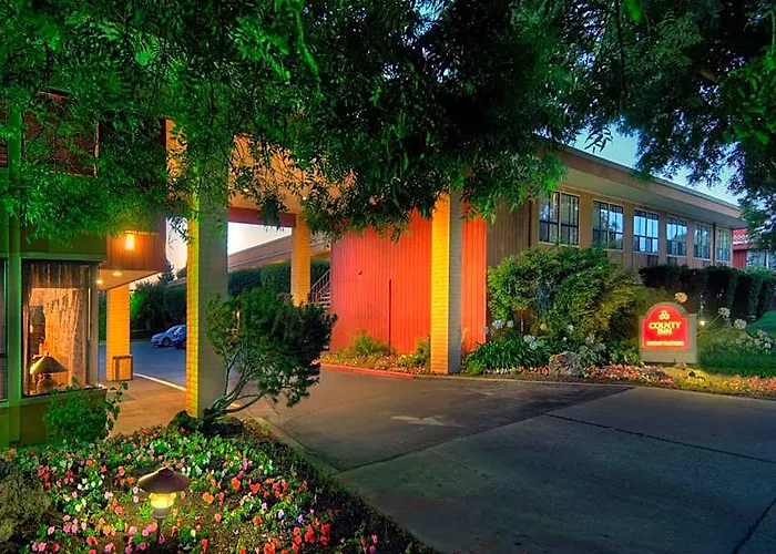 Days Inn & Suites By Wyndham Mountain View