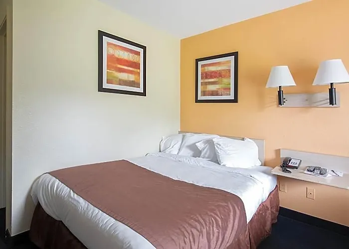 Days Inn By Wyndham New Philadelphia