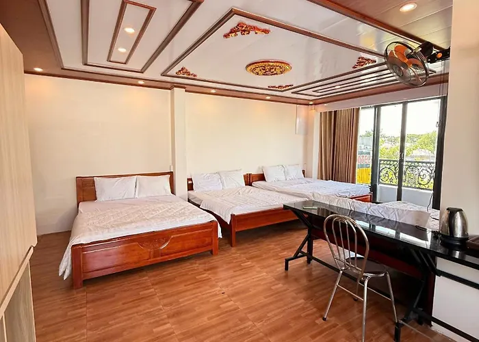 Trung Hieu Hotel - Ben Canh Mieu Ba Chua Xu