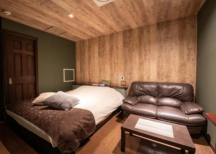Moni Hotel