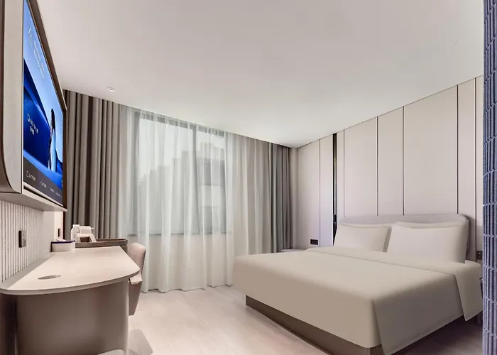 Atour Light Hotel Zhuji City Center East Huan Cheng Road