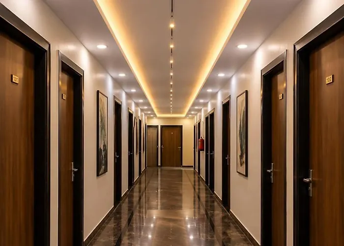 Triveni Hotel And Restaurant