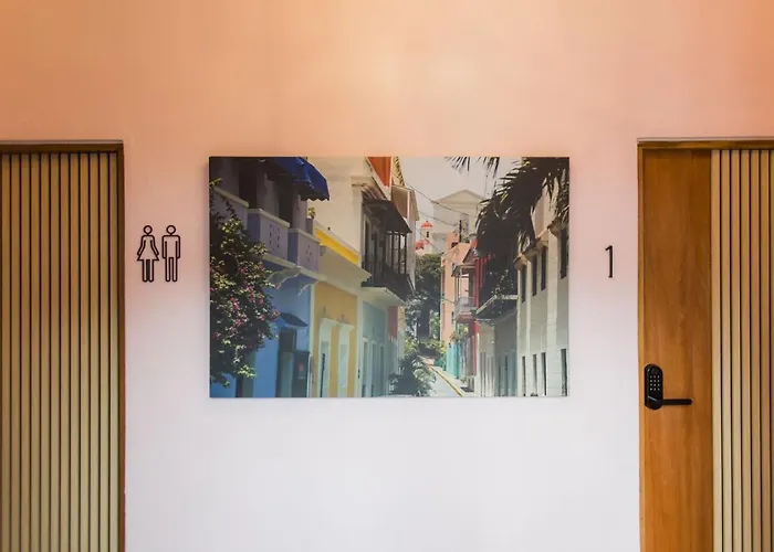 Room 11: Balcony Bliss In Creative Santurce