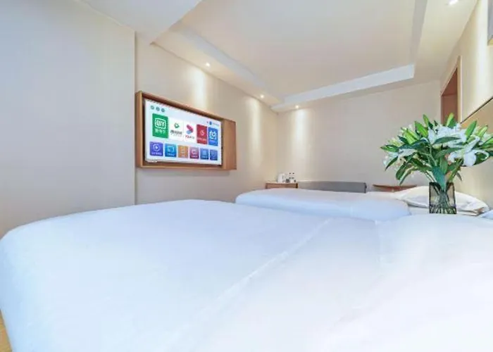 Greentree Inn Geermu Walking Street Business Hotel